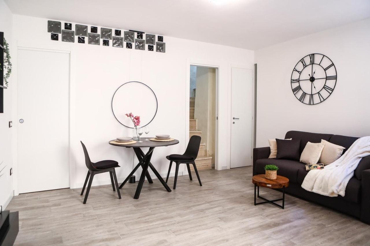 Smart House Ingresso Indipendente- Amalfi Coast Apartment ซาแลร์โน ภายนอก รูปภาพ