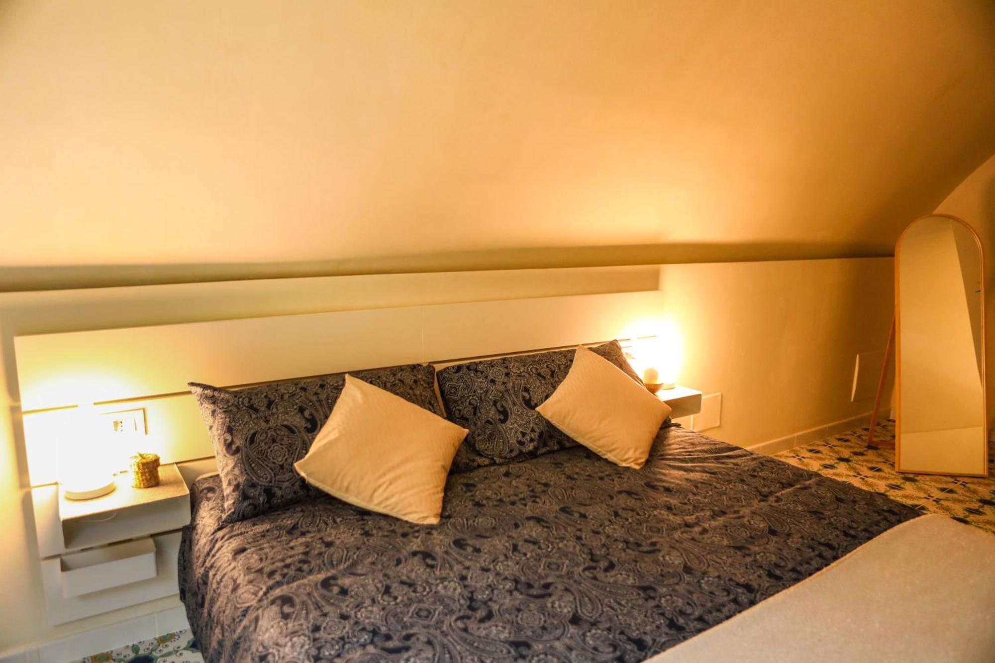 Smart House Ingresso Indipendente- Amalfi Coast Apartment ซาแลร์โน ภายนอก รูปภาพ