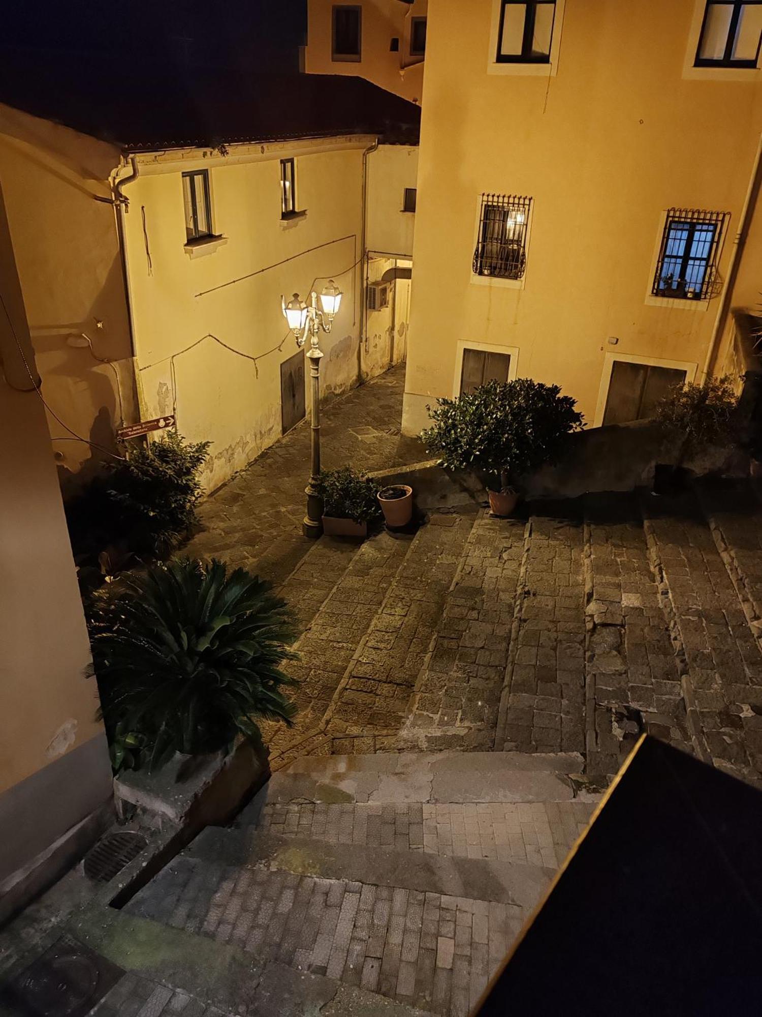 Smart House Ingresso Indipendente- Amalfi Coast Apartment ซาแลร์โน ภายนอก รูปภาพ
